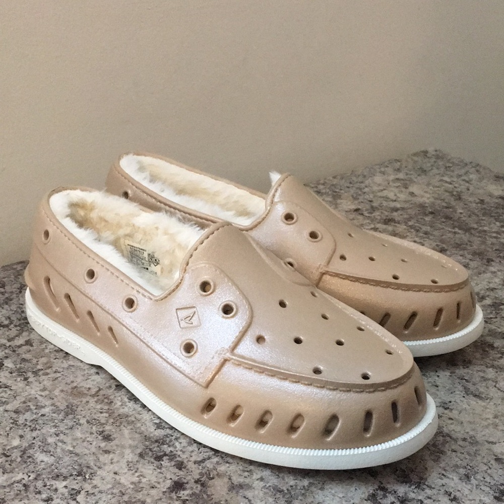 Sperry Gold Fur-Lined Flats - Picture 2 of 16